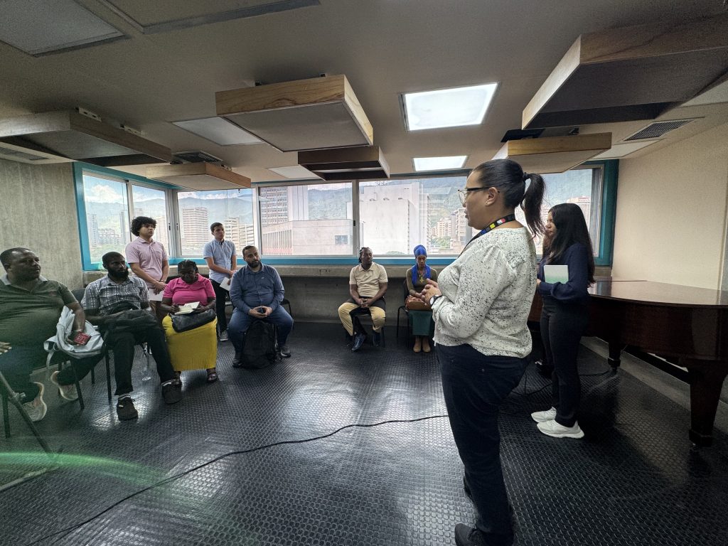 Talleres con los profesores de Santa Lucía y República Dominicana Profesores de la nación caribeña se forman en El Sistema