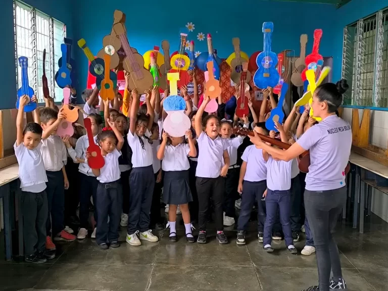 El Sistema celebra el Cuatro Venezolano 